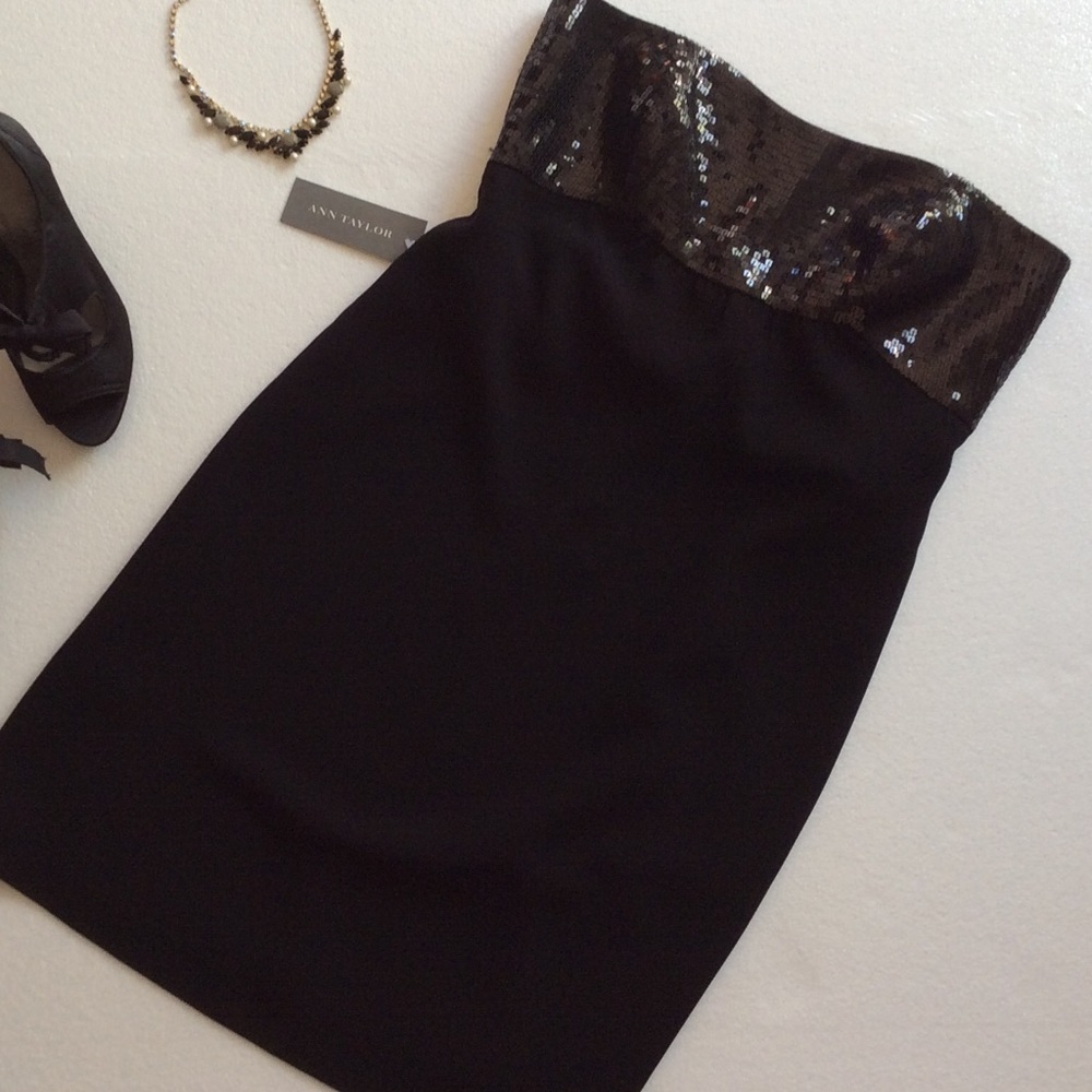 Ann Taylor Strapless Sequin LBD Size 8 NWT